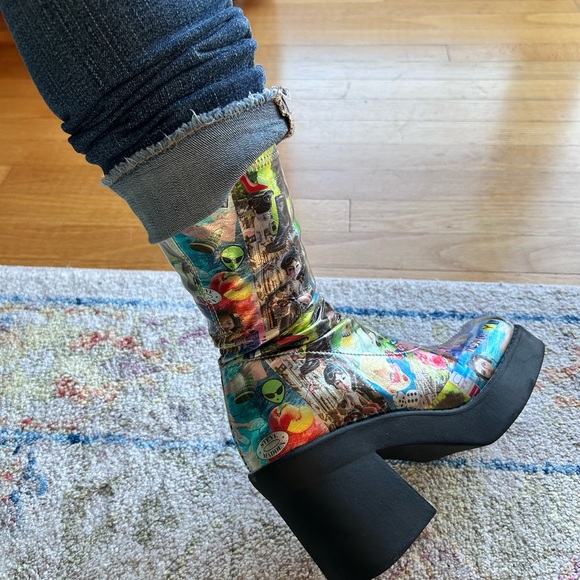 Steve Madden Multicolor Graphic Heeled Boots - Picture 6 of 6